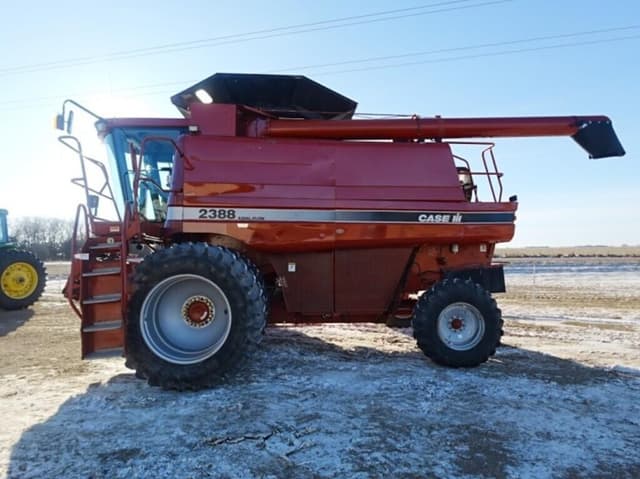 Image of Case IH 2388 equipment image 3