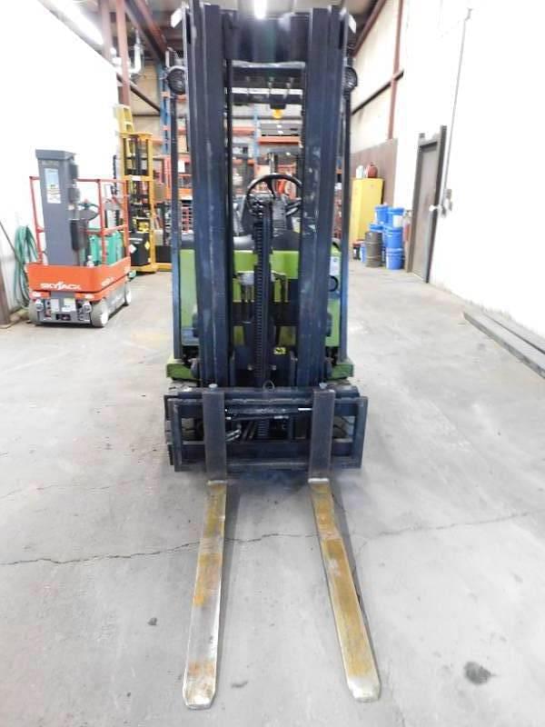 Image of Clark TMG15S equipment image 2