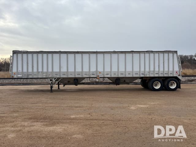 Image of Cornhusker 800 equipment image 4