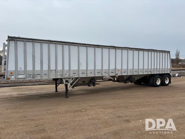 Image of Cornhusker 800 equipment image 2