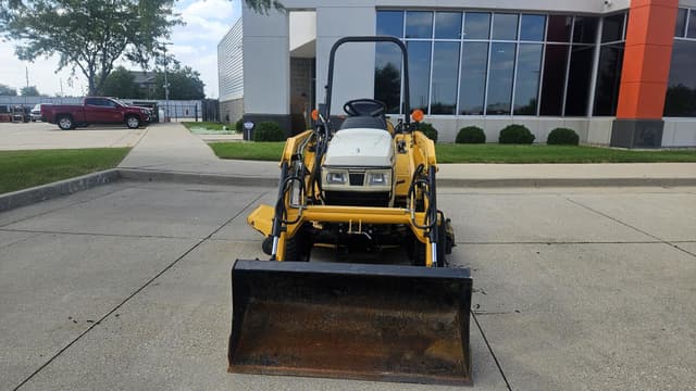 Image of Cub Cadet 7205 equipment image 1