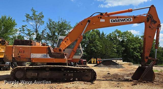 Image of Daewoo DH320 equipment image 3