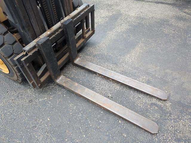 Image of Daewoo G25S-2 equipment image 3