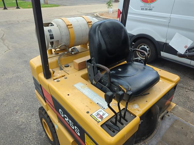 Image of Daewoo G25S-2 equipment image 4