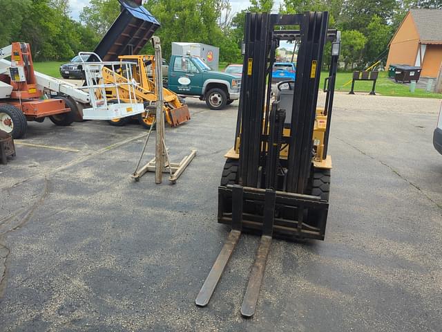 Image of Daewoo G25S-2 equipment image 2