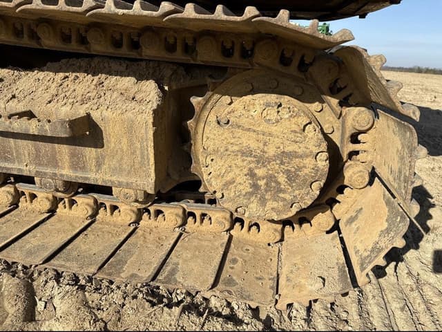 Image of John Deere 120 equipment image 3