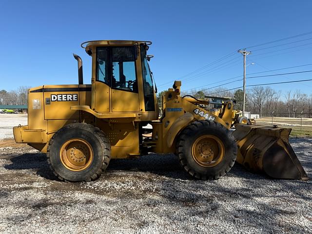 Image of John Deere 444H equipment image 3