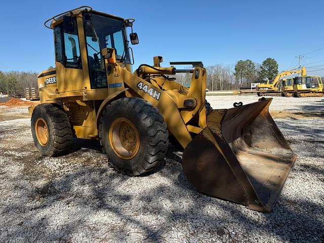 Image of John Deere 444H equipment image 2