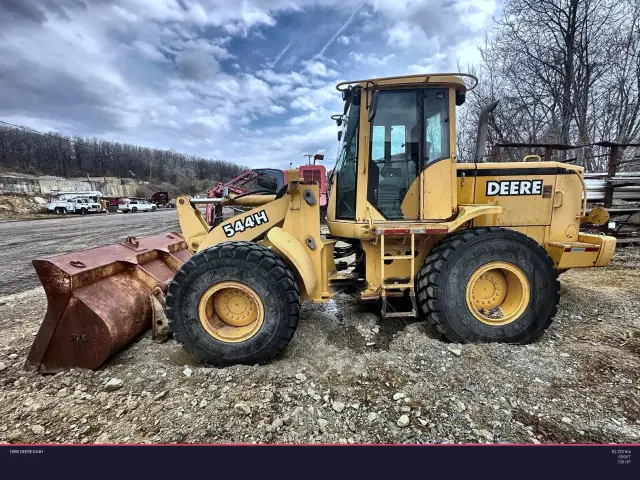 Image of John Deere 544H equipment image 2