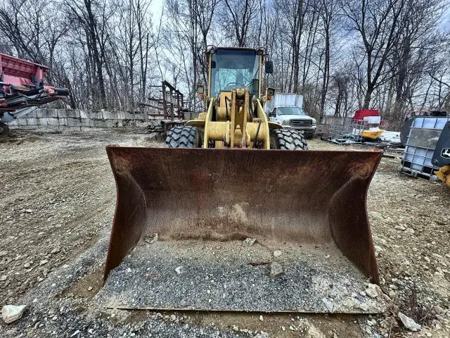 Image of John Deere 544H equipment image 4