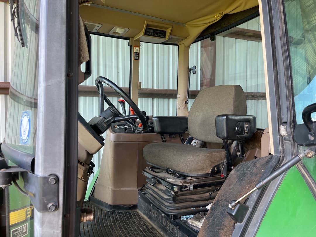 Image of John Deere 7410 Image 0