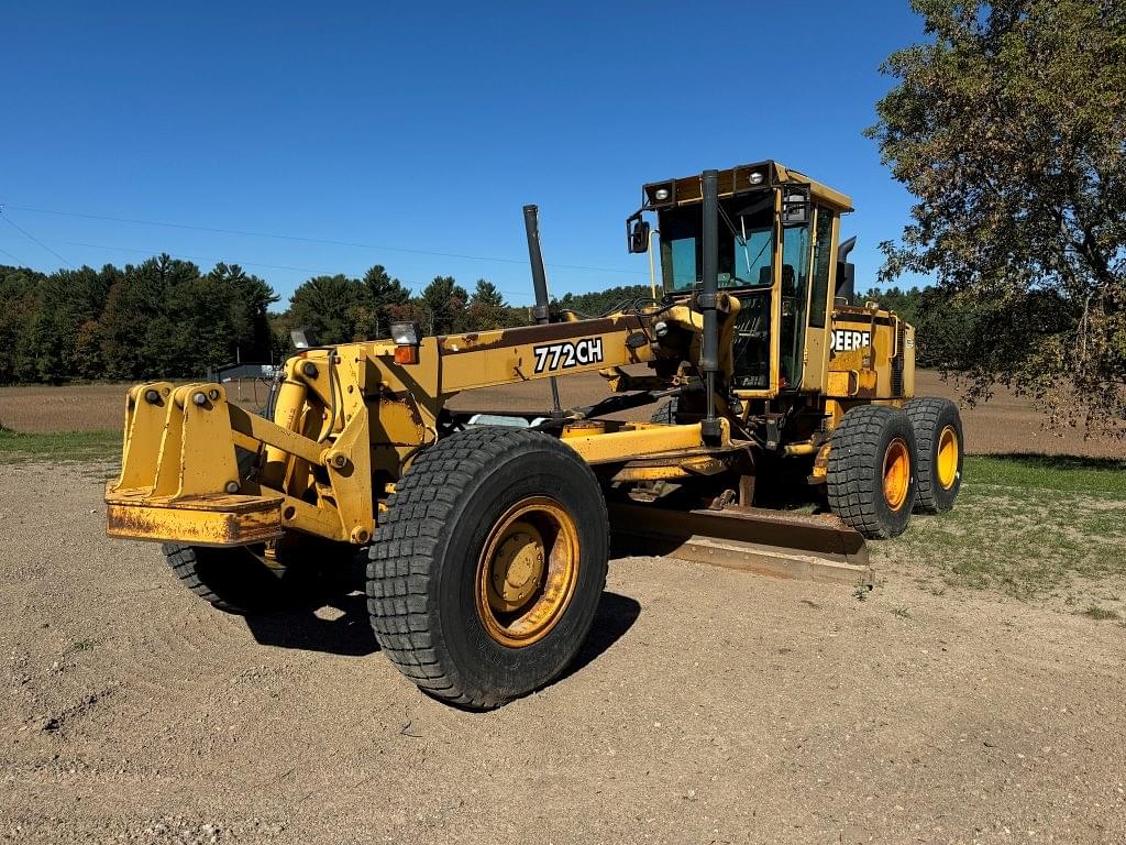 Image of John Deere 772CH Primary image