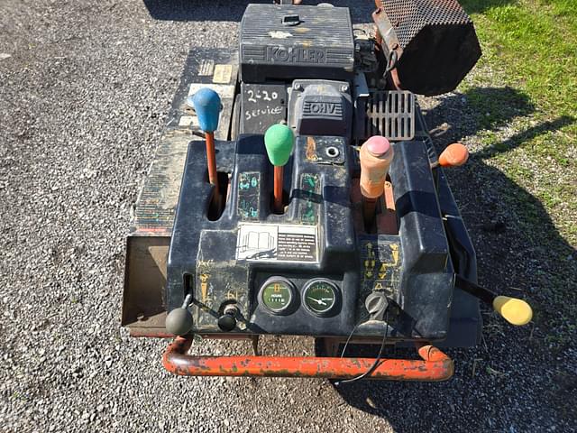 Image of Ditch Witch 1820 equipment image 4