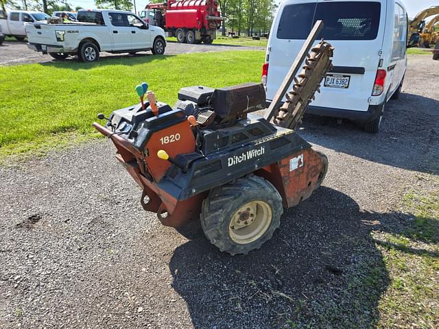 Image of Ditch Witch 1820 equipment image 2