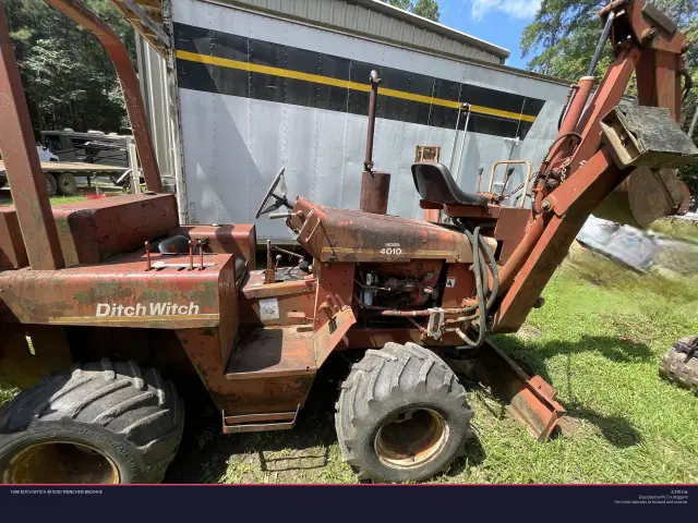 Image of Ditch Witch 4010 DD equipment image 3