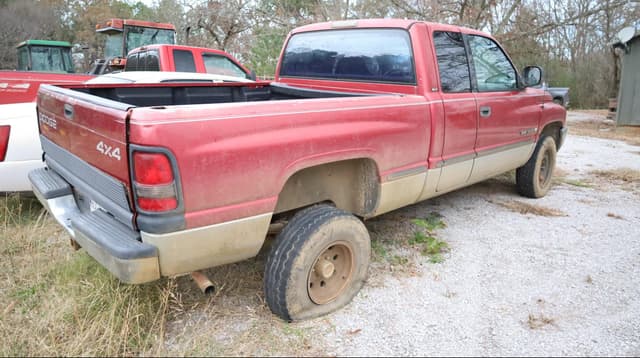 Image of Dodge Ram 1500 equipment image 3