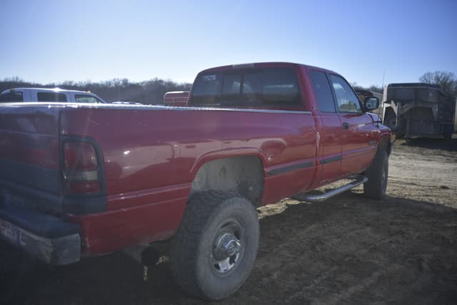 Image of Dodge Ram 2500 equipment image 4