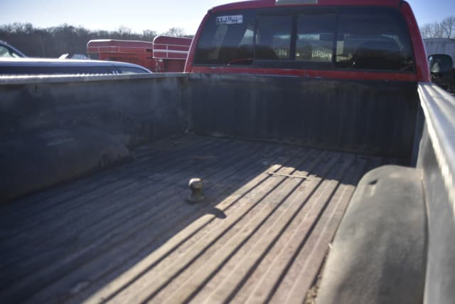 Image of Dodge Ram 2500 equipment image 3