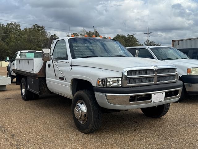 Image of Dodge Ram 3500 equipment image 1