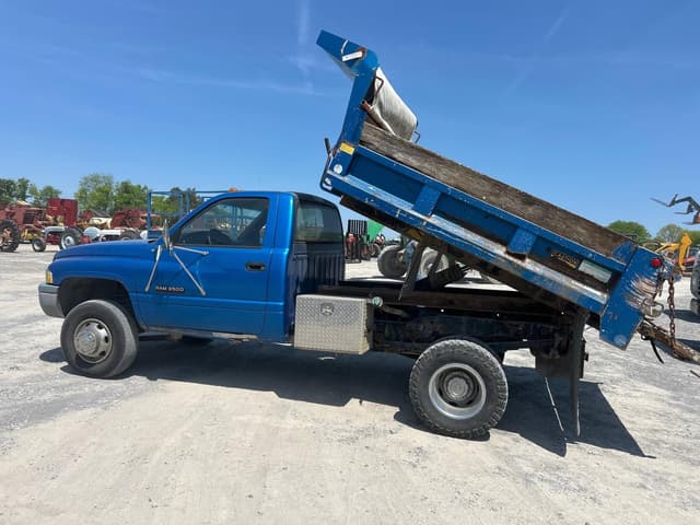 Image of Dodge Ram 3500 equipment image 1