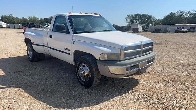 Image of Dodge Ram 3500 equipment image 1