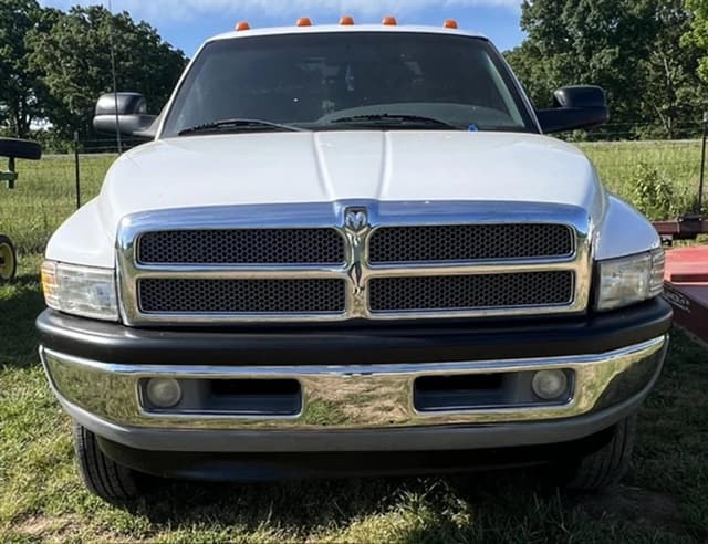 Image of Dodge Ram 3500 equipment image 1