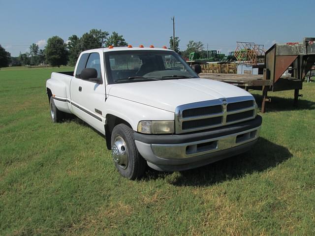 Image of Dodge Ram 3500 equipment image 1