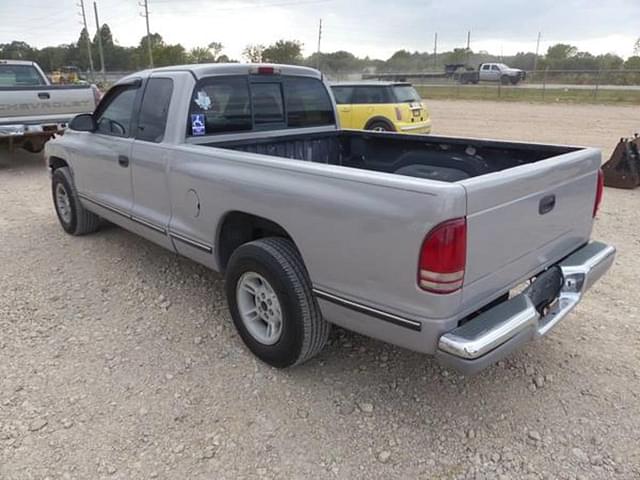 Image of Dodge Dakota equipment image 3