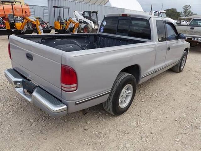 Image of Dodge Dakota equipment image 2