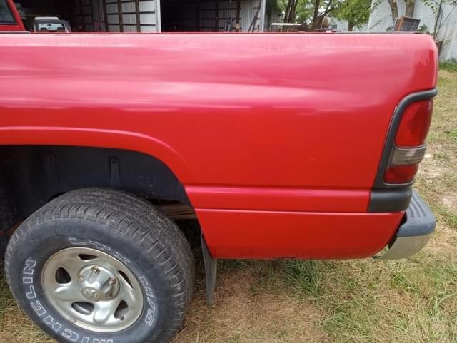 Image of Dodge Ram 1500 equipment image 4