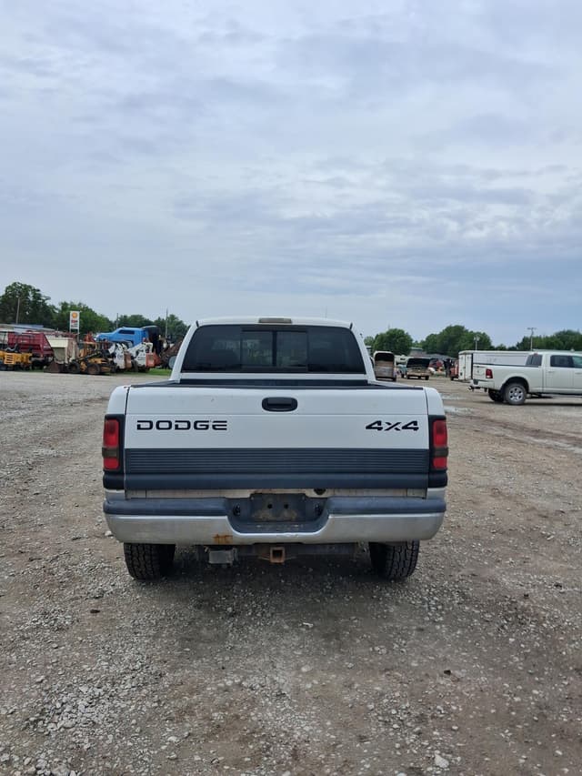 Image of Dodge Ram 1500 equipment image 3