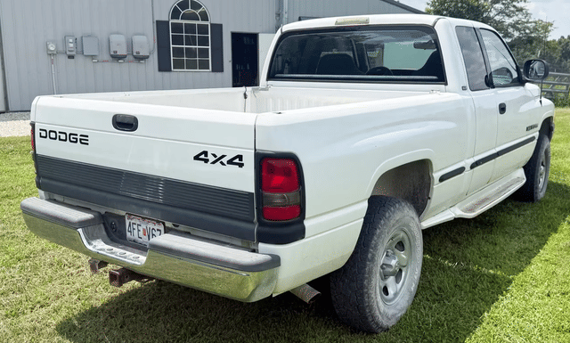 Image of Dodge Ram 1500 equipment image 1