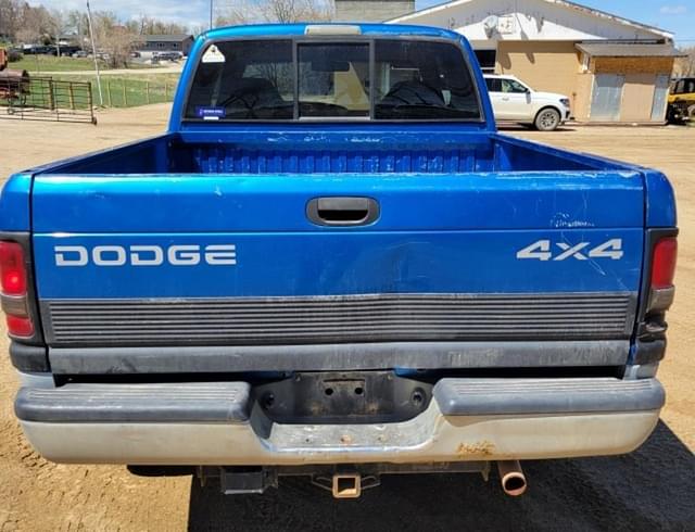 Image of Dodge Ram 1500 equipment image 3