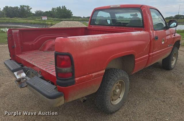 Image of Dodge Ram 1500 equipment image 4