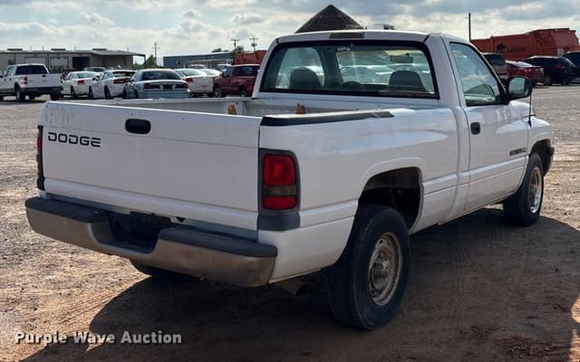 Image of Dodge Ram 1500 equipment image 4