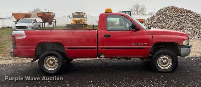 Image of Dodge Ram 1500 equipment image 3