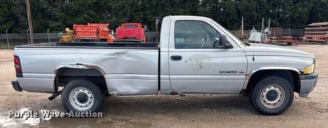 Image of Dodge Ram 1500 equipment image 3