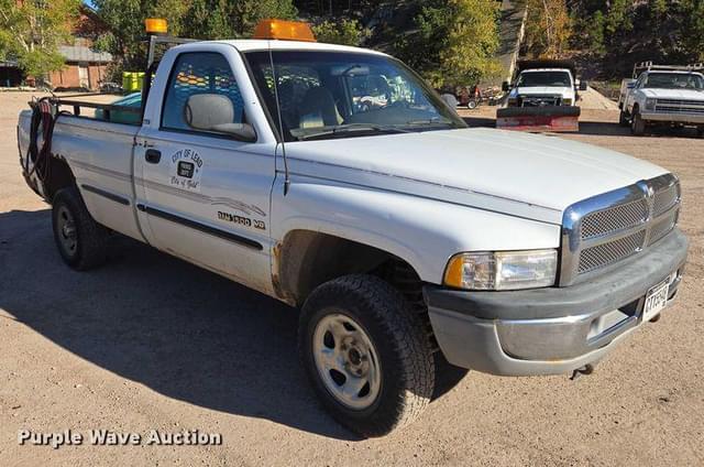 Image of Dodge Ram 1500 equipment image 2