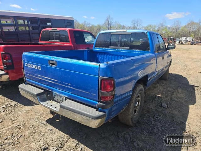 Image of Dodge Ram 1500 equipment image 2