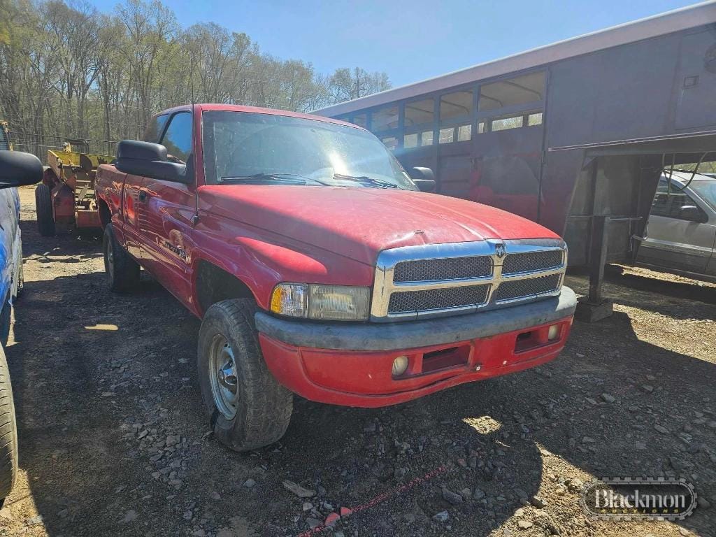 1998 Dodge Ram 1500 Equipment Image0