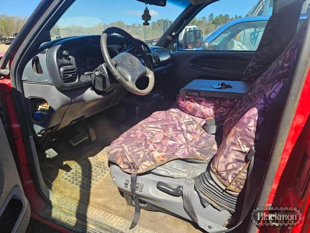 Image of Dodge Ram 1500 equipment image 4