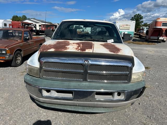 Image of Dodge Ram 1500 equipment image 2