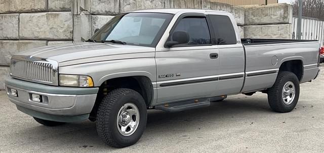 Image of Dodge Ram 1500 equipment image 2