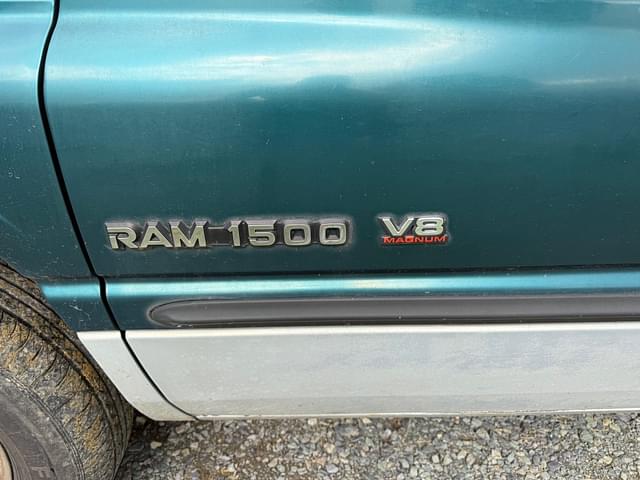 Image of Dodge Ram 1500 equipment image 1