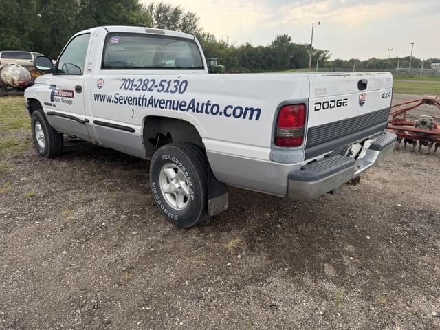 Image of Dodge Ram 1500 equipment image 2