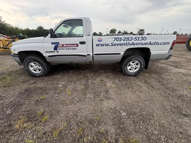 Image of Dodge Ram 1500 equipment image 4