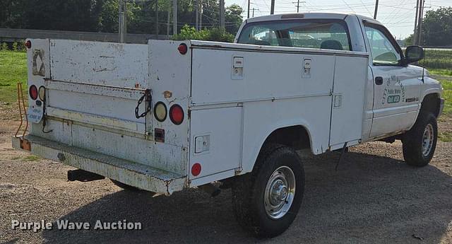 Image of Dodge Ram 2500 equipment image 4
