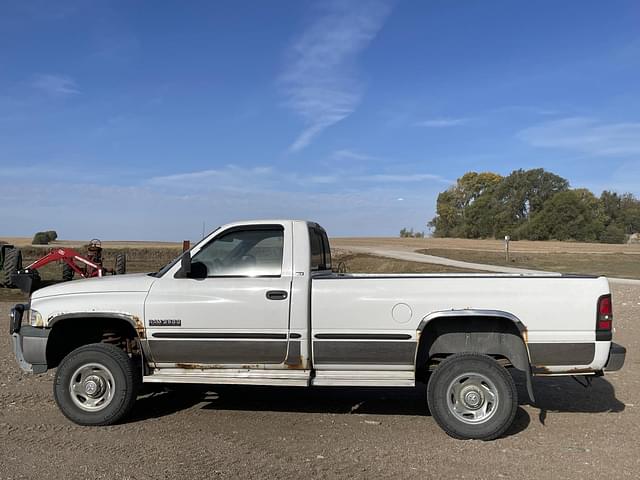 Image of Dodge Ram 2500 equipment image 1