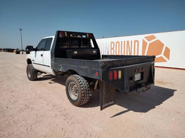Image of Dodge Ram 2500 equipment image 2