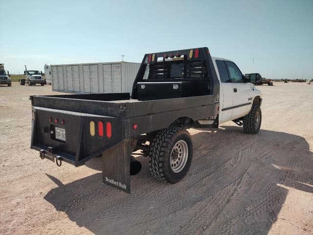 Image of Dodge Ram 2500 equipment image 4